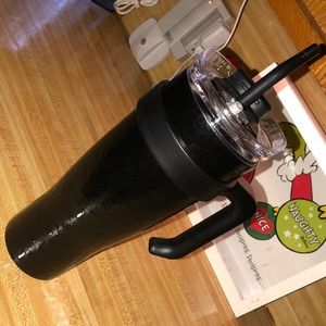 Black leopard print cup